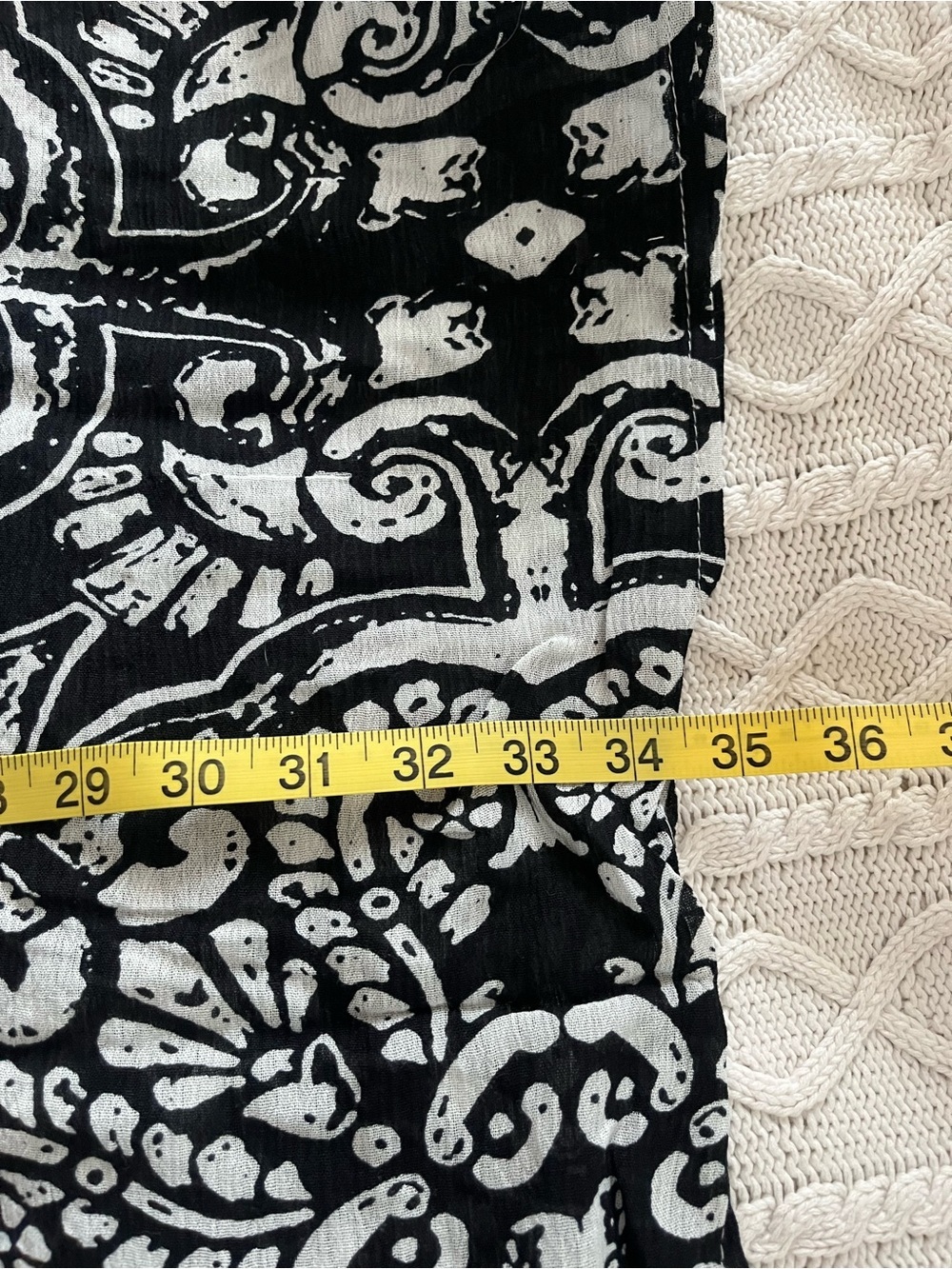 Vince Camuto Lace-Trim Black and White Kimono Wrap OSFM - Picture 5 of 15